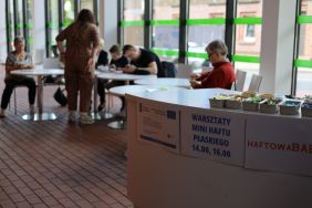 Relacja fotograficzna z imprezy środowiskowej: warsztatów, potańcówki i koncertu.  (4)