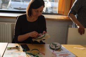 Relacja fotograficzna z warsztat&oacute;w haftu wstążkowego (2)