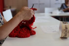 Relacja fotograficzna z warsztat&oacute;w heklowania (5)